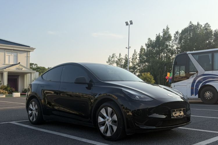 Used Tesla Model Y 2022 Rear-Wheel-Drive Version Exterior 3