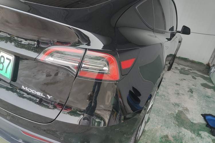 Used Tesla Model Y 2022 Revised Version Rear-Wheel Drive Exterior 3
