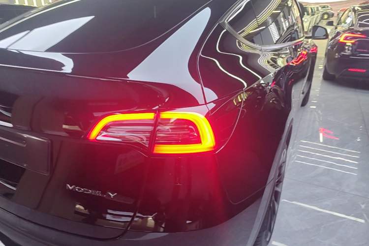 Used Tesla Model Y 2022 Rear-Wheel-Drive Version Exterior 3