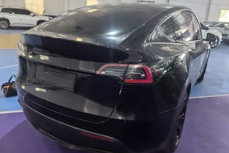 Used Tesla Model Y 2022 Rear-Wheel-Drive Version Exterior 3