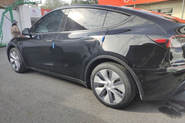 Used Tesla Model Y 2022 Rear-Wheel-Drive Version Exterior 3
