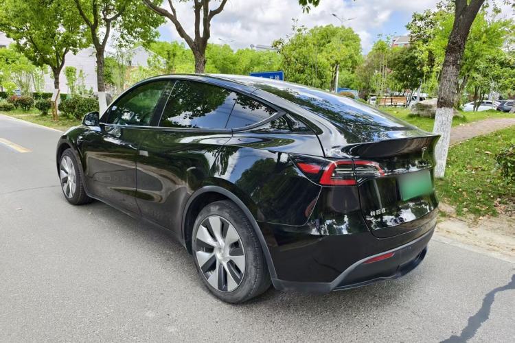Used Tesla Model Y 2022 Revised Version Long-Range All-Wheel Drive Exterior 3