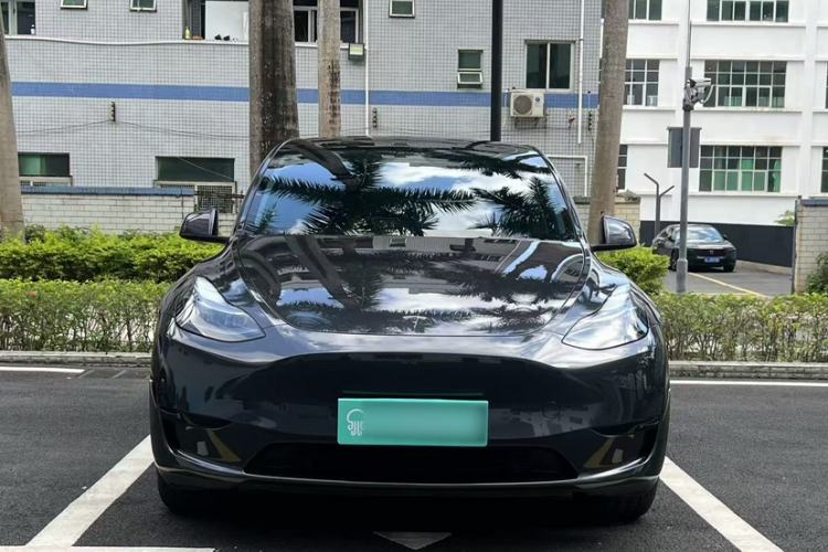 Used Tesla Model Y 2022 Long-Range All-Wheel-Drive Version Exterior 3