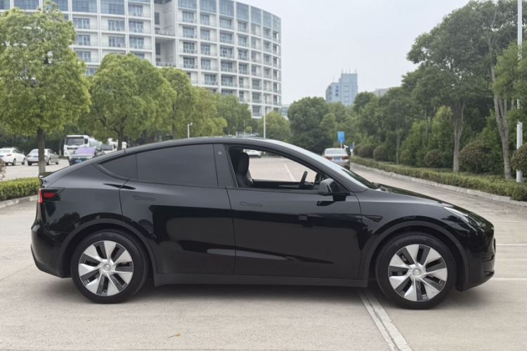 Used Tesla Model Y 2022 Revised Version Rear-Wheel Drive Exterior 3