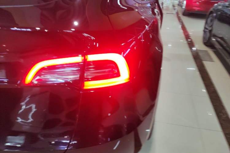 Used Tesla Model Y 2022 Revised Version Rear-Wheel Drive Exterior 3