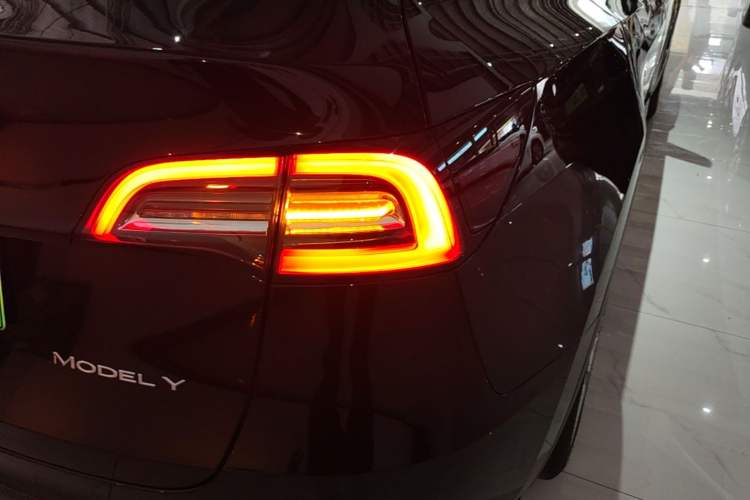 Used Tesla Model Y 2022 Rear-Wheel-Drive Version Exterior 3