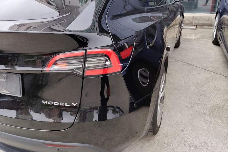 Used Tesla Model Y 2022 Revised Version Rear-Wheel Drive Exterior 3