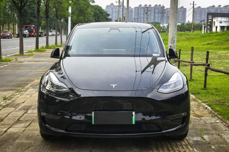 Used Tesla Model Y 2022 Revised Version Long-Range All-Wheel Drive Exterior 3