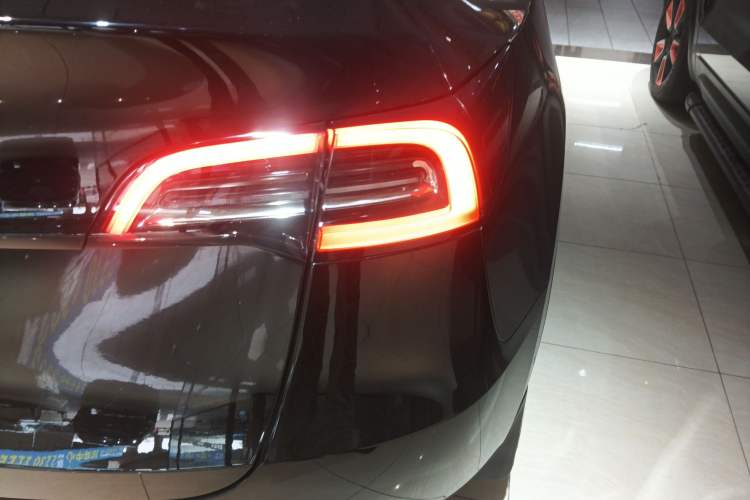 Used Tesla Model Y 2022 Rear-Wheel-Drive Version Exterior 3