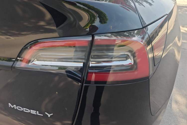 Used Tesla Model Y 2022 Revised Version Rear-Wheel Drive Exterior 3