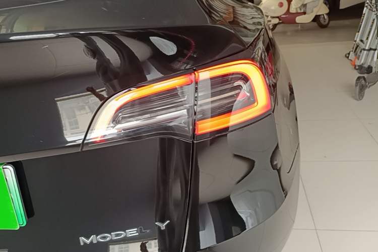 Used Tesla Model Y 2022 Revised Version Rear-Wheel Drive Exterior 3