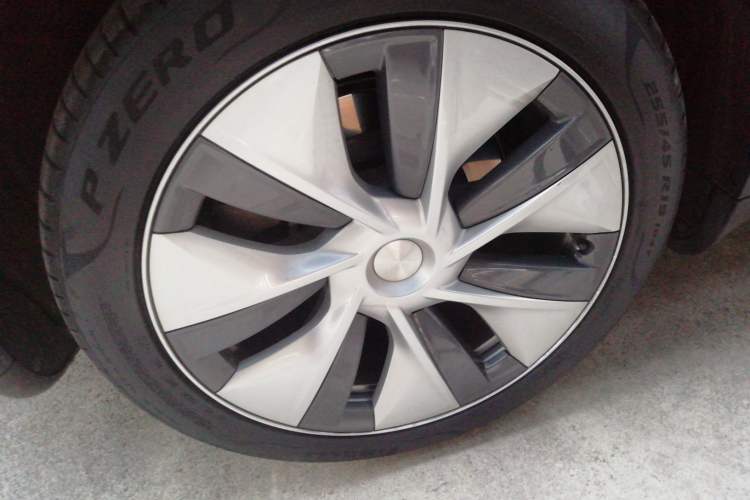 Used Tesla Model Y 2022 Revised Version Rear-Wheel Drive Exterior 3