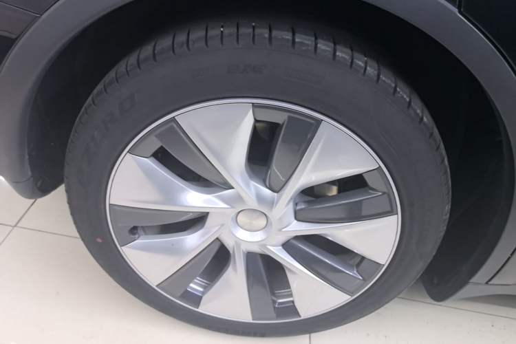 Used Tesla Model Y 2022 Revised Version Rear-Wheel Drive Exterior 3