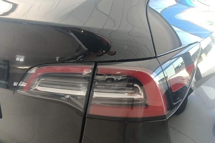 Used Tesla Model Y 2022 Revised Version Rear-Wheel Drive Exterior 3