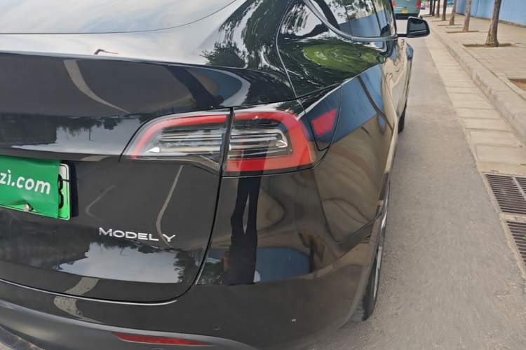 Used Tesla Model Y 2022 Rear-Wheel-Drive Version Exterior 3