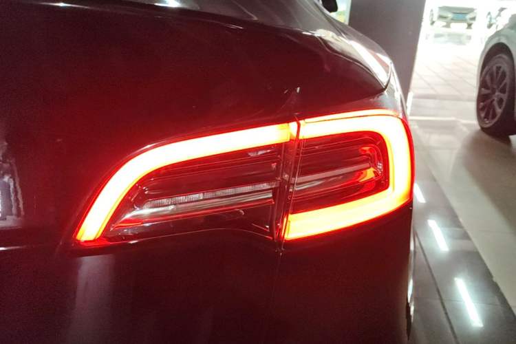 Used Tesla Model Y 2022 Rear-Wheel-Drive Version Exterior 3