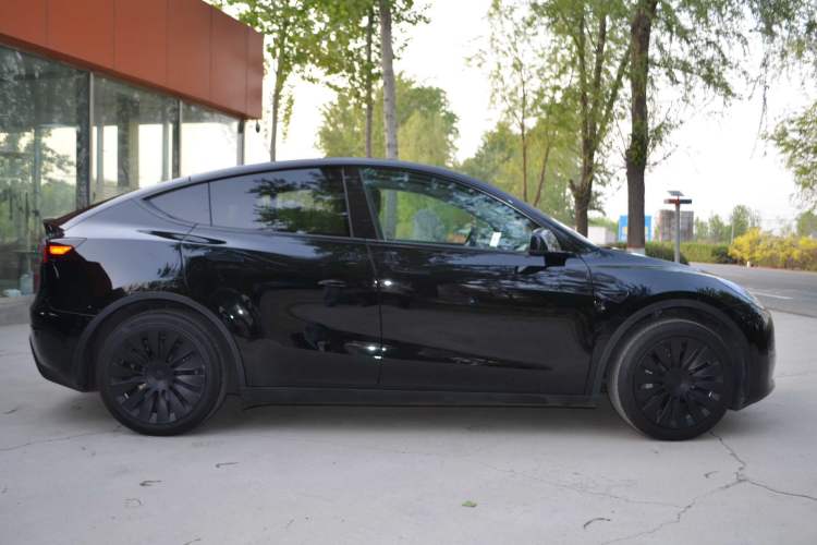 Used Tesla Model Y 2022 Revised Version Rear-Wheel Drive Exterior 3
