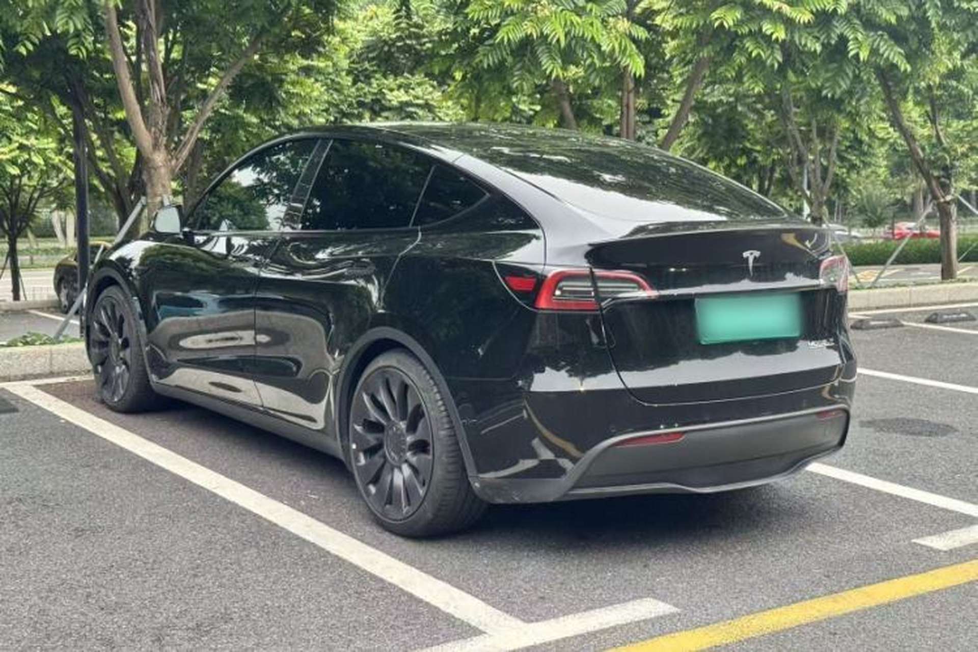 Used Tesla Model Y 2022 Performance High-Performance All-Wheel-Drive Version Exterior 3