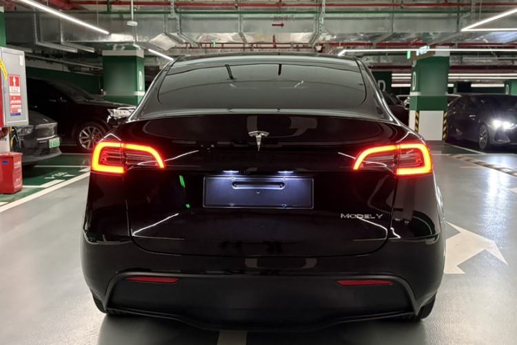 Used Tesla Model Y 2022 Rear-Wheel-Drive Version Exterior 3