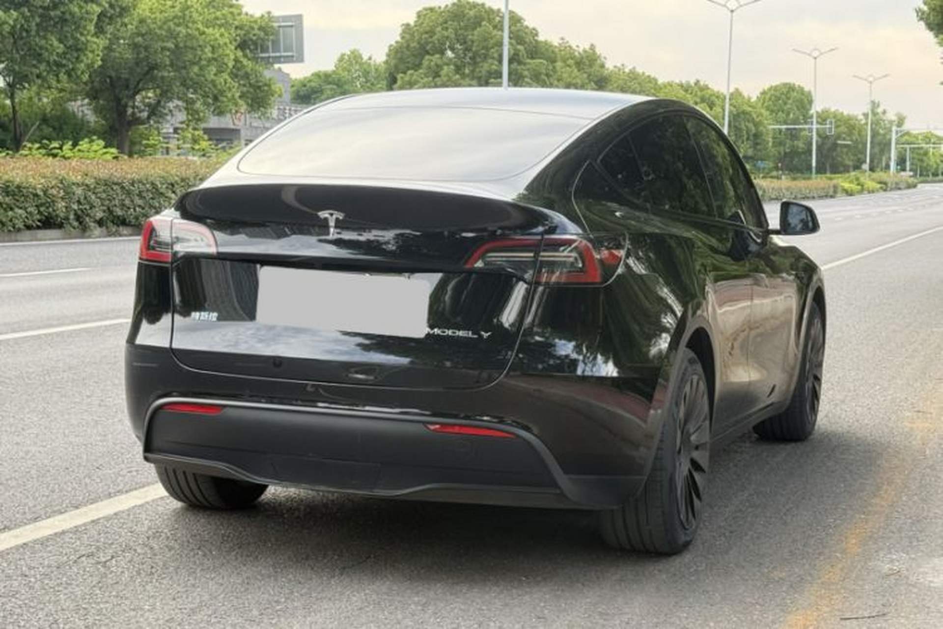 Used Tesla Model Y 2022 Revised Version Rear-Wheel Drive Exterior 3
