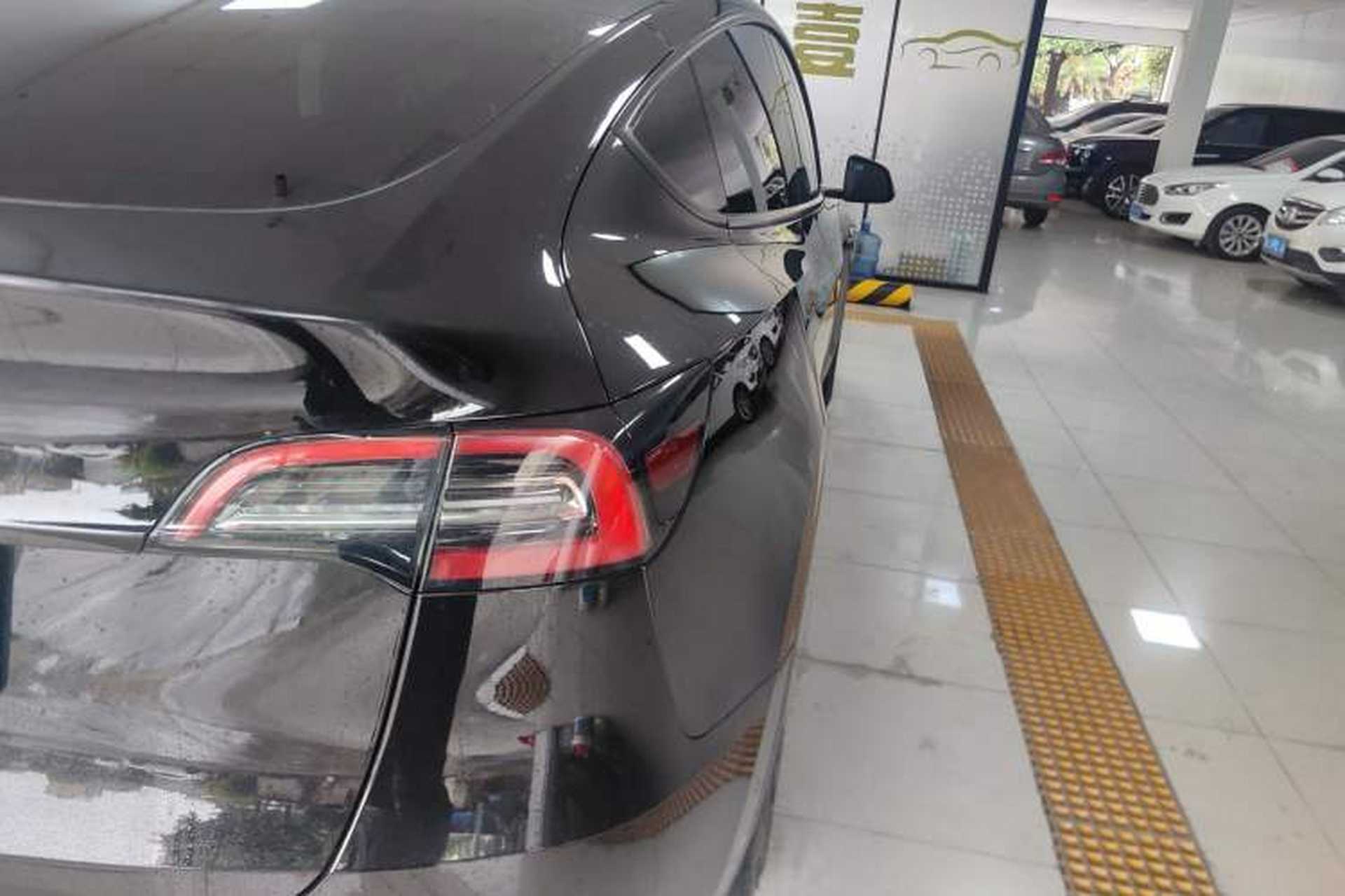 Used Tesla Model Y 2022 Rear-Wheel-Drive Version Exterior 3
