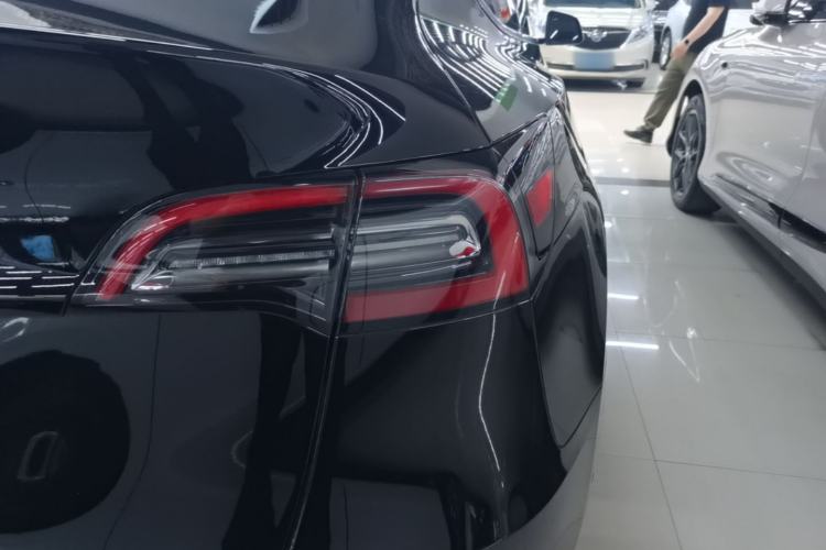 Used Tesla Model Y 2022 Revised Version Rear-Wheel Drive Exterior 3