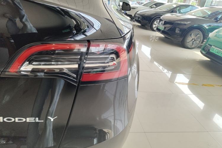 Used Tesla Model Y 2022 Rear-Wheel-Drive Version Exterior 3