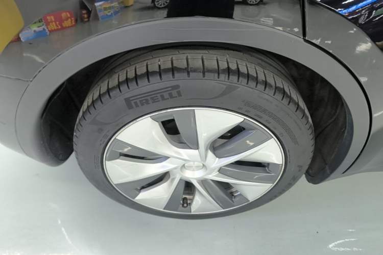 Used Tesla Model Y 2022 Rear-Wheel-Drive Version Exterior 3