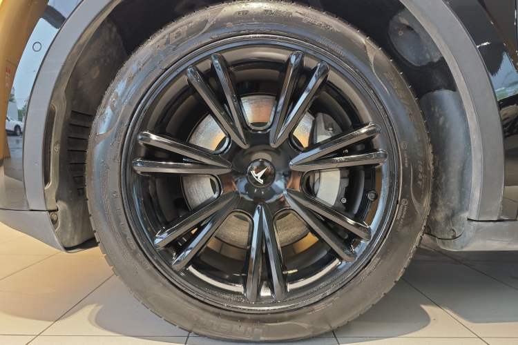 Used Tesla Model Y 2022 Revised Version Rear-Wheel Drive Exterior 3