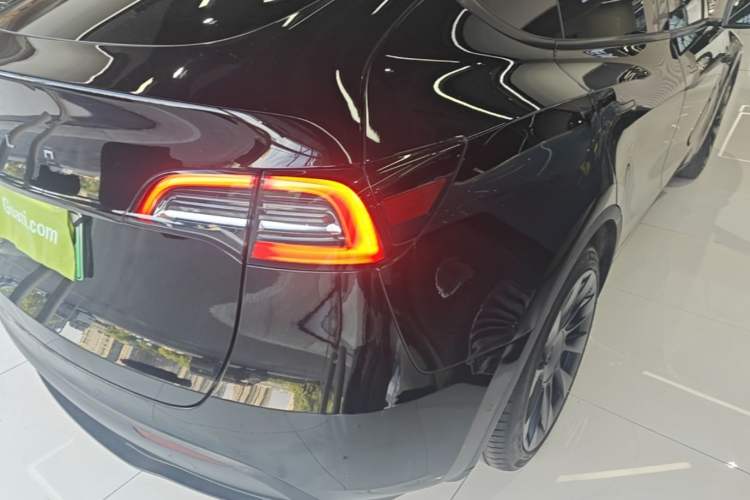 Used Tesla Model Y 2022 Revised Version Rear-Wheel Drive Exterior 3