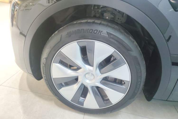 Used Tesla Model Y 2022 Revised Version Long-Range All-Wheel Drive Exterior 4