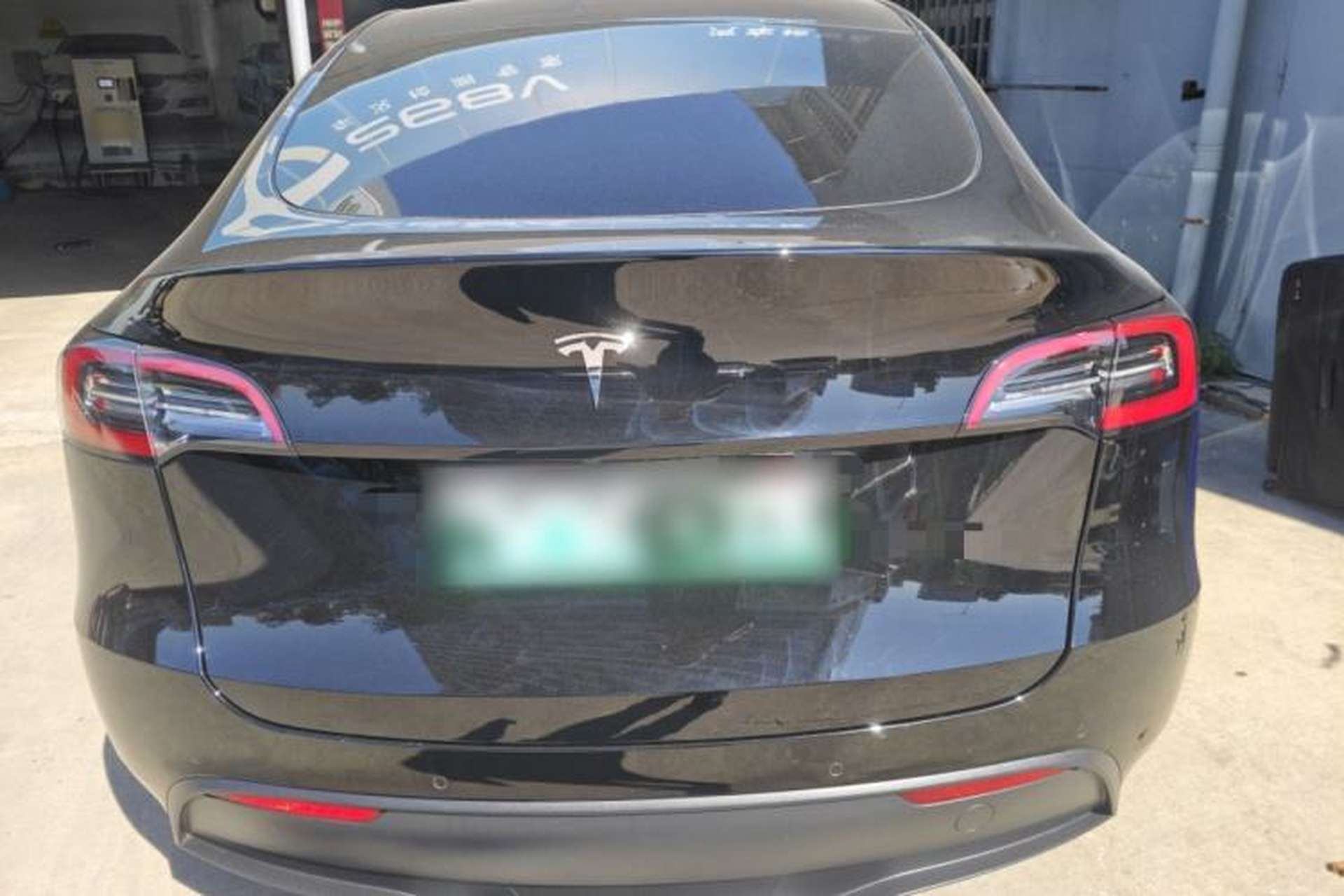 Used Tesla Model Y 2022 Rear-Wheel-Drive Version Exterior 4