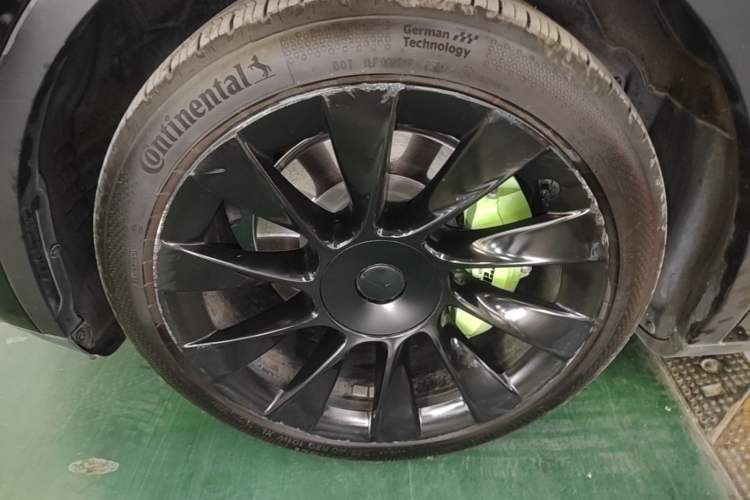 Used Tesla Model Y 2022 Rear-Wheel-Drive Version Exterior 4
