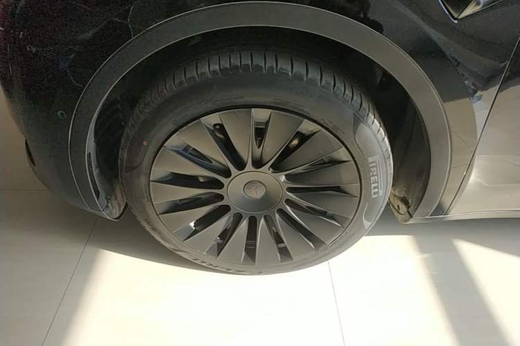 Used Tesla Model Y 2022 Revised Version Rear-Wheel Drive Exterior 4