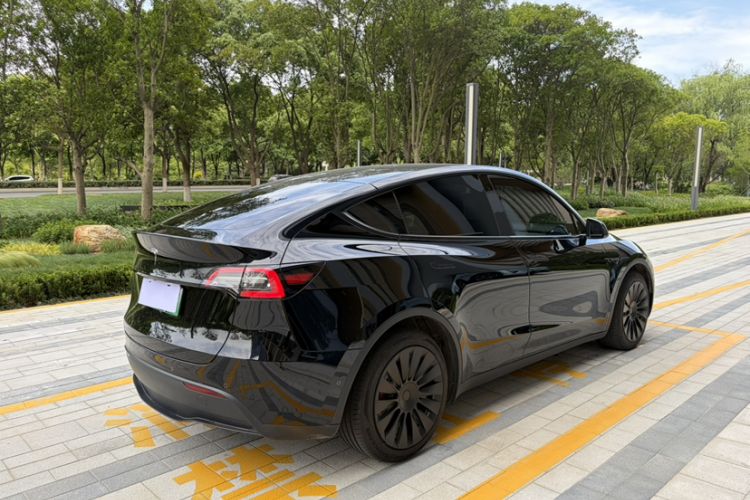 Used Tesla Model Y 2022 Revised Version Rear-Wheel Drive Exterior 4