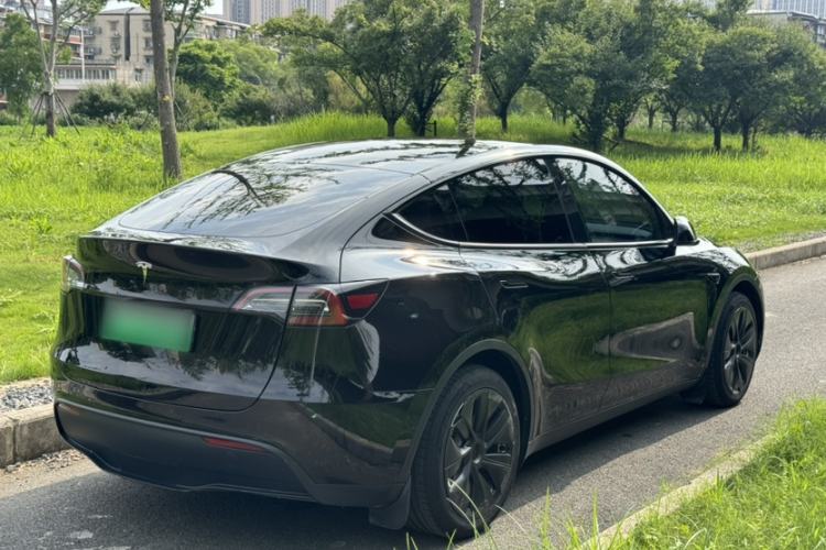 Used Tesla Model Y 2022 Revised Version Long-Range All-Wheel Drive Exterior 4