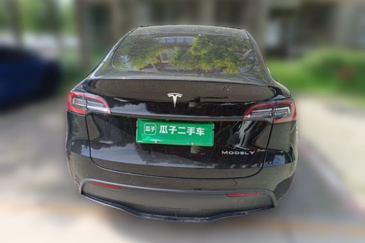 Used Tesla Model Y 2022 Long-Range All-Wheel-Drive Version Exterior 4