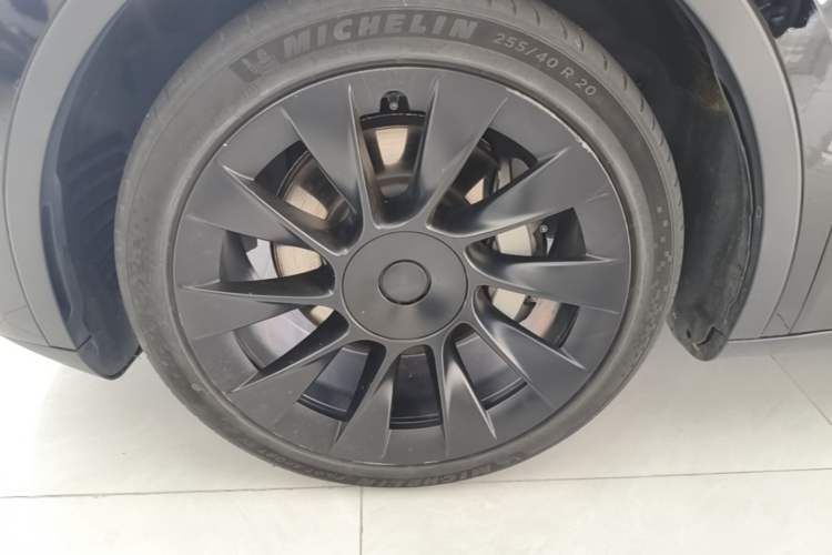 Used Tesla Model Y 2022 Revised Version Long-Range All-Wheel Drive Exterior 4