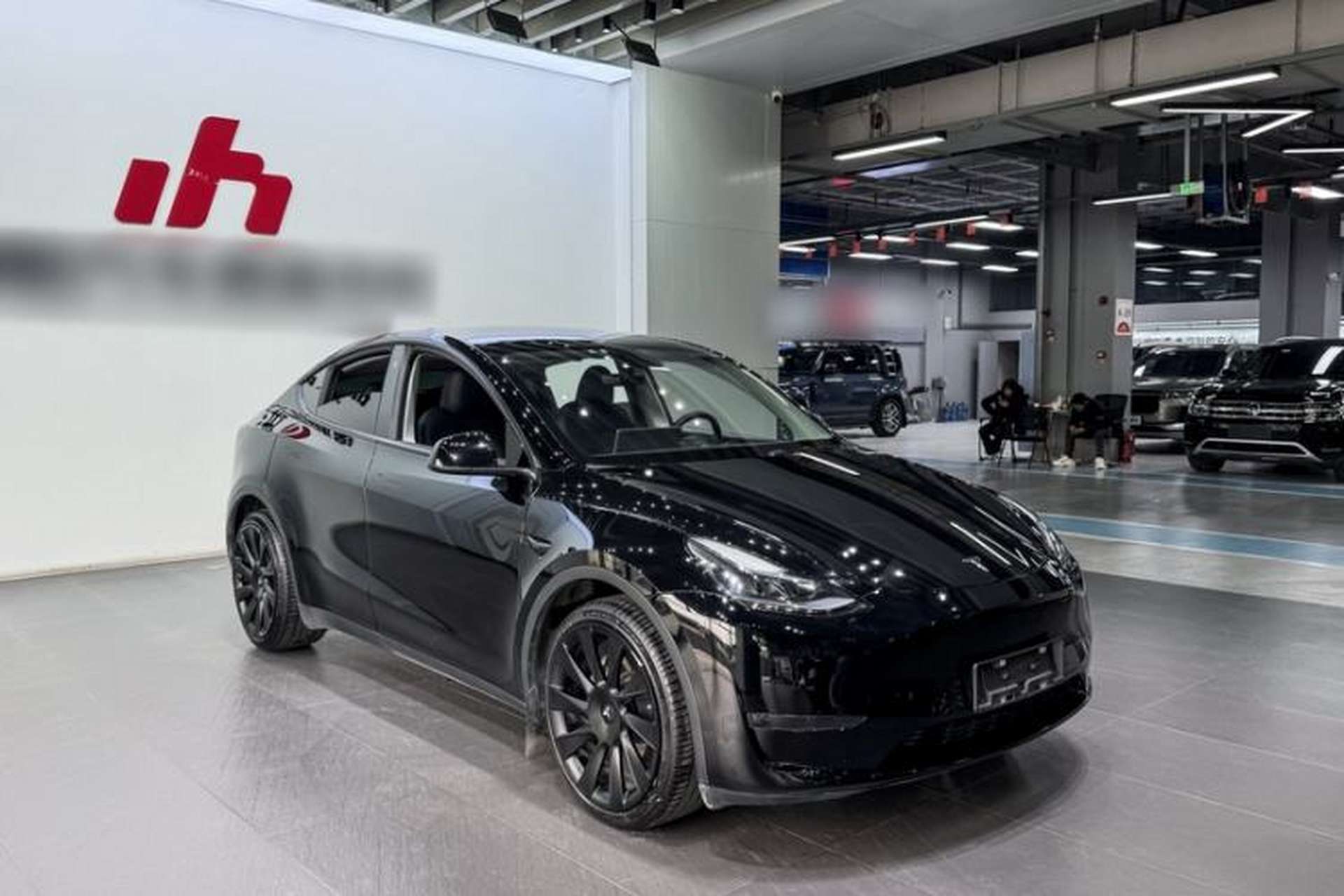 Used Tesla Model Y 2022 Long-Range All-Wheel-Drive Version Exterior 4