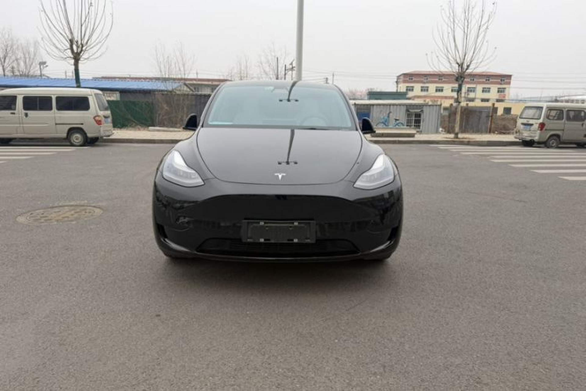 Used Tesla Model Y 2022 Rear-Wheel-Drive Version Exterior 4