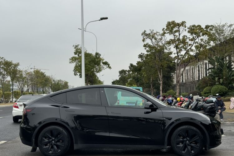 Used Tesla Model Y 2022 Revised Version Rear-Wheel Drive Exterior 4