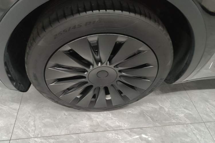 Used Tesla Model Y 2022 Revised Version Rear-Wheel Drive Exterior 4