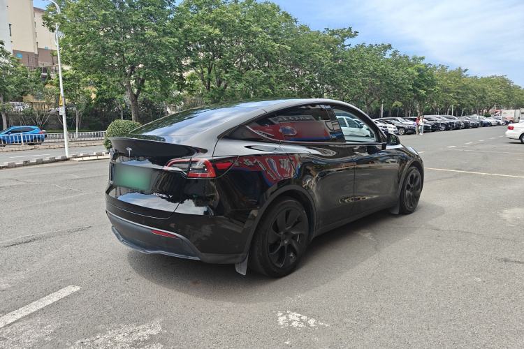 Used Tesla Model Y 2022 Rear-Wheel-Drive Version Exterior 4