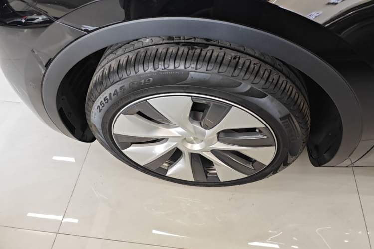 Used Tesla Model Y 2022 Revised Version Rear-Wheel Drive Exterior 4