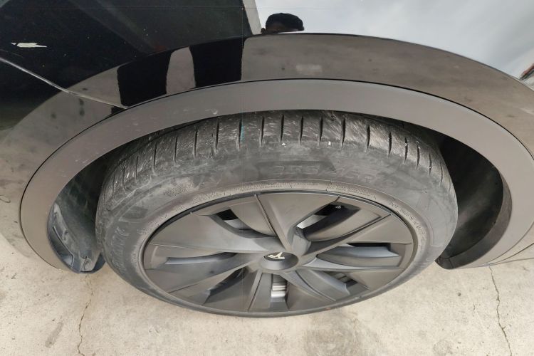 Used Tesla Model Y 2022 Rear-Wheel-Drive Version Exterior 4