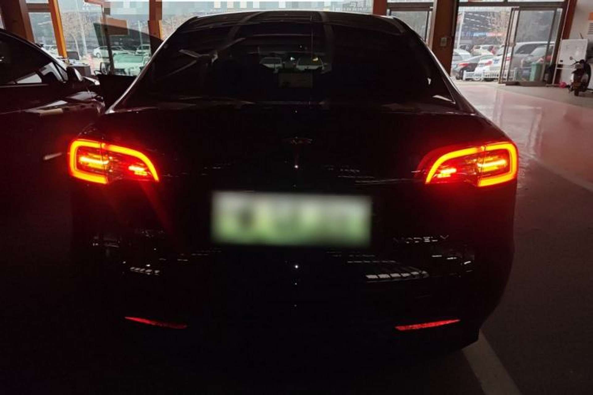 Used Tesla Model Y 2022 Rear-Wheel-Drive Version Exterior 4
