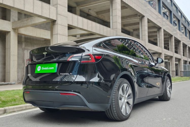 Used Tesla Model Y 2022 Rear-Wheel-Drive Version Exterior 4