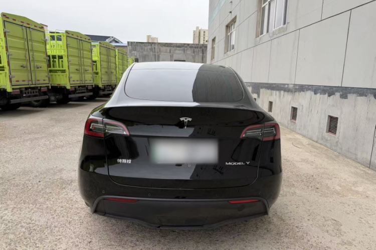 Used Tesla Model Y 2022 Rear-Wheel-Drive Version Exterior 4