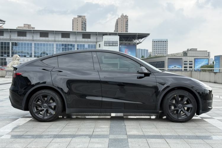 Used Tesla Model Y 2022 Revised Version Long-Range All-Wheel Drive Exterior 4