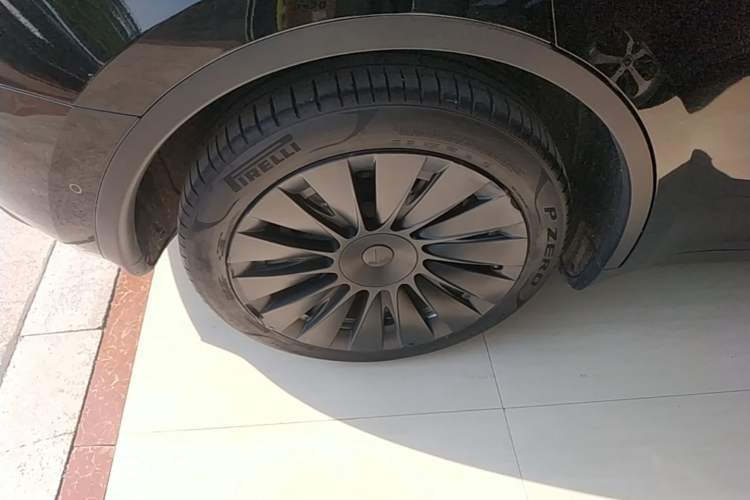 Used Tesla Model Y 2022 Revised Version Rear-Wheel Drive Exterior 5